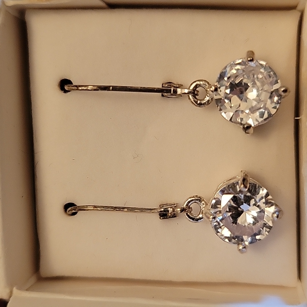 Avon Cubic Zirconia silvertone drop leverback earrings in gift box